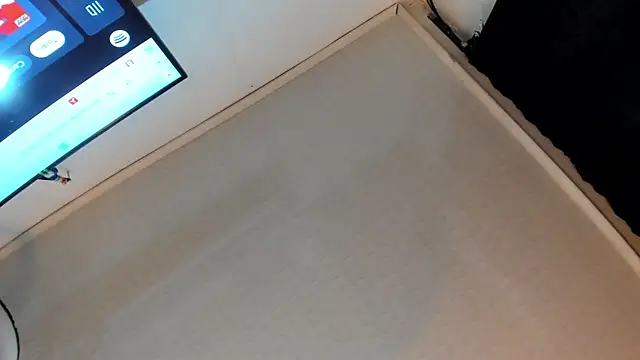 sally10_35 live cam on StripChat