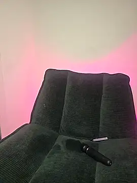 LovelyLucinda webcam