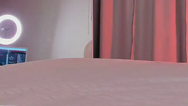 Camilla_Rowen webcam