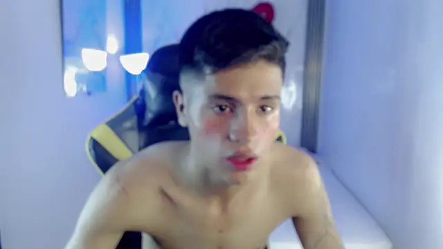 ascii_one (M twink) - STRIOTEASE HOT