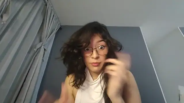 MiiaCullens webcam