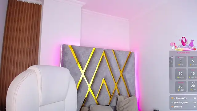 Lizza_Jones webcam