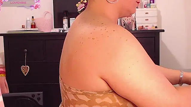 passionforkiss (F milf) - cum show