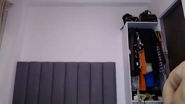 saara_johnson496 webcam