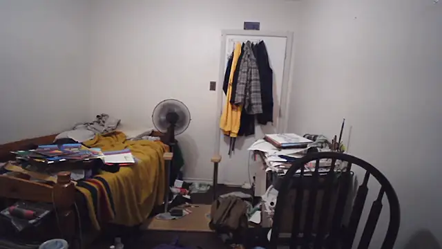 JohnnyMoves webcam