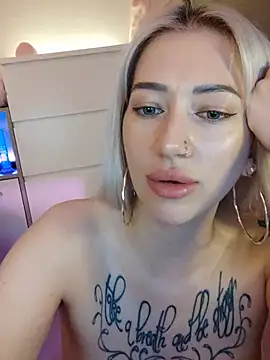 Gina-Lumara webcam