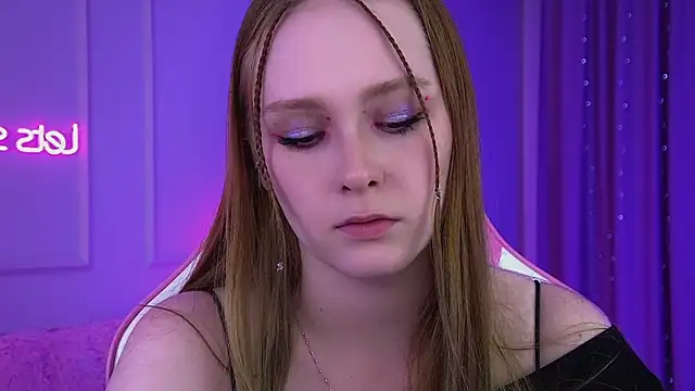 AgataFoxley webcam