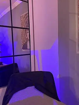 Mau_White live cam