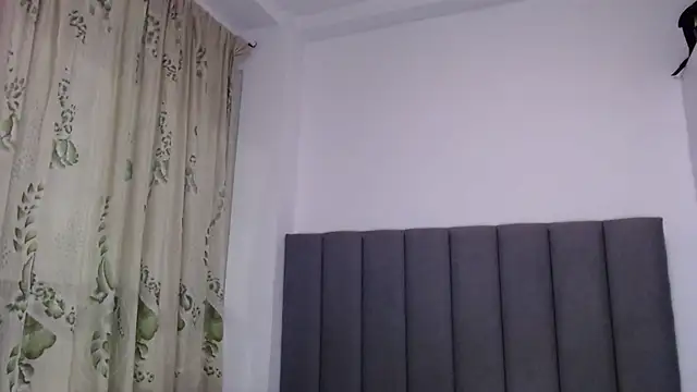saara_johnson496 - Saara_johnson496's free webcam - UK Sex Cams