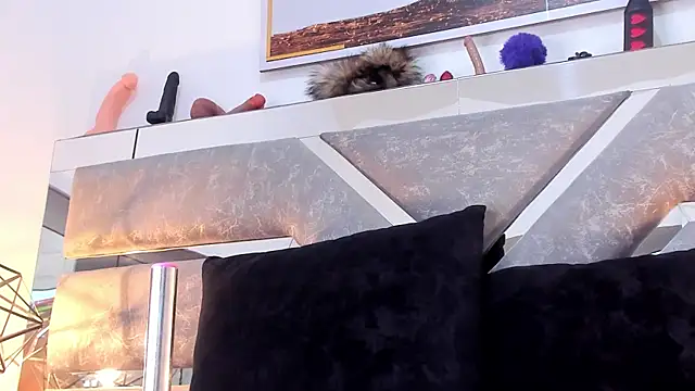 Slut_Milf_ live cam on StripChat