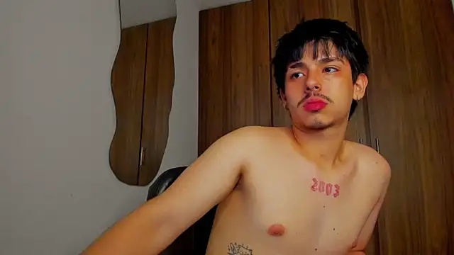 Maximo_Miller webcam