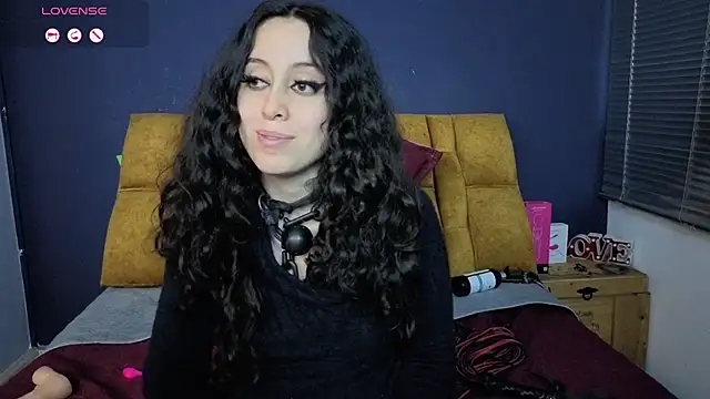 KendraaSimons webcam