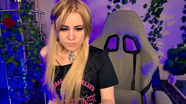 Kumiho_7777 live cam on StripChat