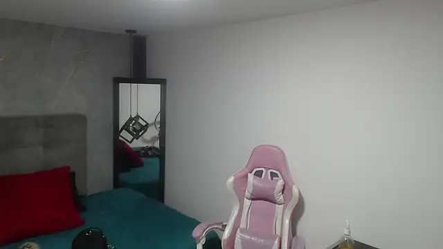 JessiDovee live cam on StripChat