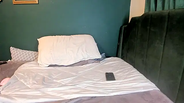 ellla_LA live cam