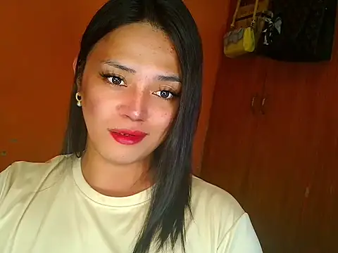 urtransmistressx webcam