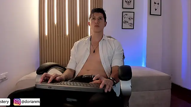 Dorianmistery2322_ webcam