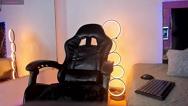 MaxPower003 live cam on StripChat