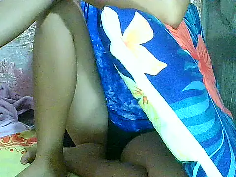 PinaySkinnyGirl webcam