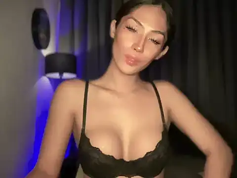 Belle_Sinclair live cam on StripChat