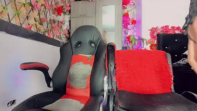 Thiara_veky_ webcam