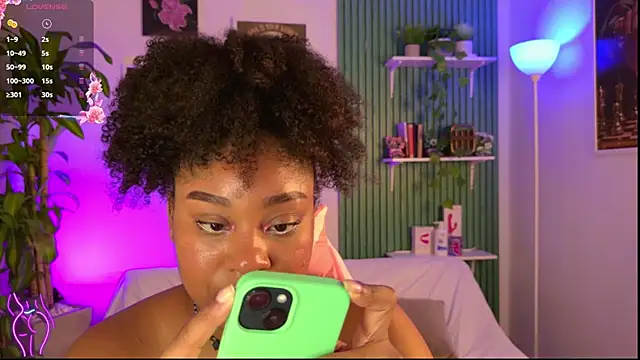 ohrianagibson - Ohrianagibson's free webcam - UK Sex Cams