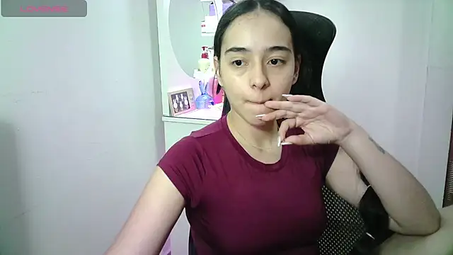 aineangeel live cam on StripChat