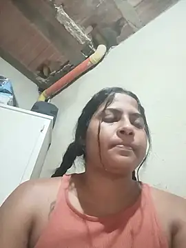 Giselabrunette25 webcam