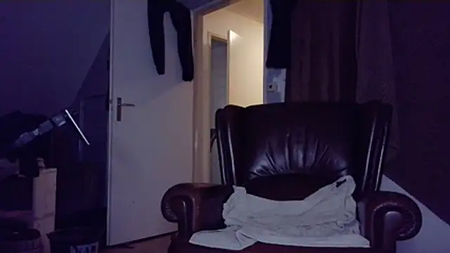Gigolobigcock24cm webcam