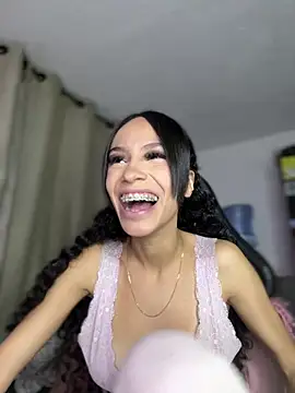 Miaa_love6969 webcam