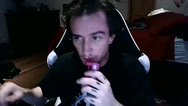 LEVIATHANX666 webcam