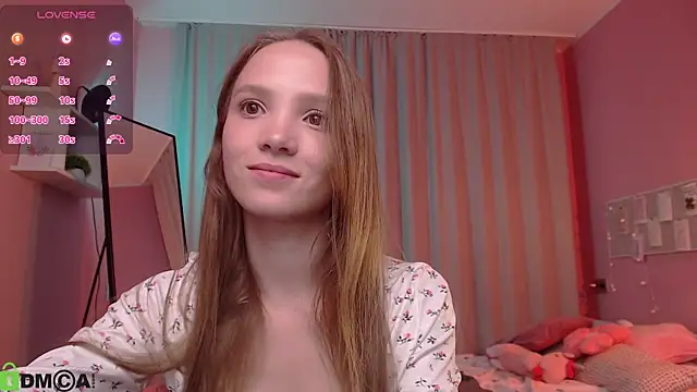 Adria_Arjona webcam