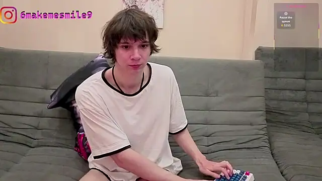 AnthonyCuutie webcam