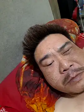 Bombom221188 webcam