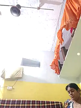 Priyasexcpl live cam on StripChat