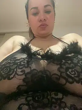 MommyHelpsmee webcam