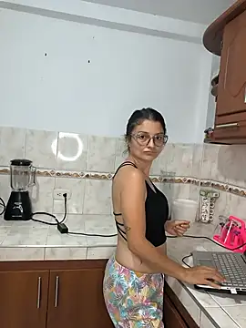 Coralinne__ webcam