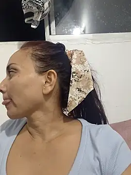 Amanda39 live cam on StripChat