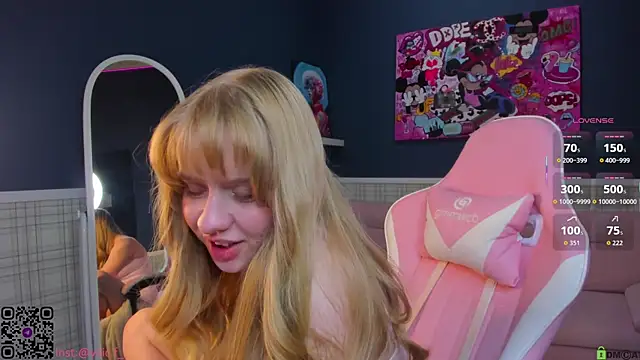 Victori_Fox webcam