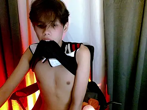 hottie_spicy69 (T teen) - i will cum in public if its achieve🥵💦