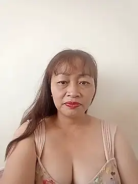 Baby-ladyboobs2026 webcam