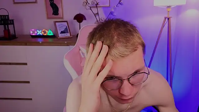 justleo__ webcam