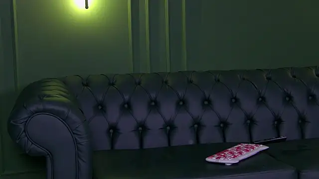 RaynaBlack webcam