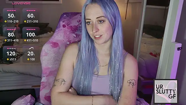ursluttygf (F young) - dildo tip teasing + eye contact