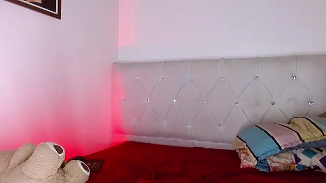 Angel_foxc13 webcam