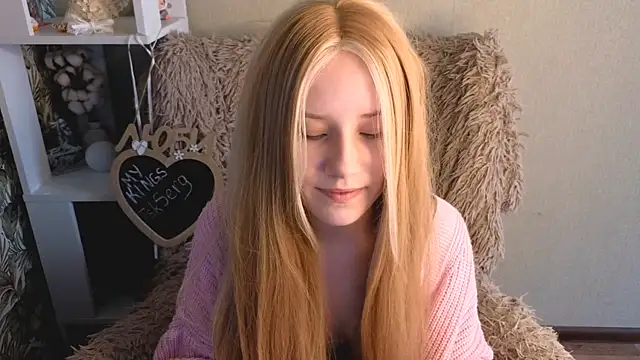 sarakaell webcam