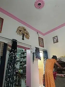 Sexy-Suhani2