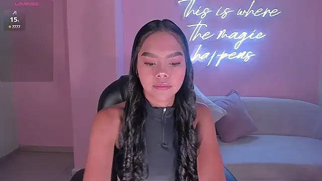 SaphiraJames webcam
