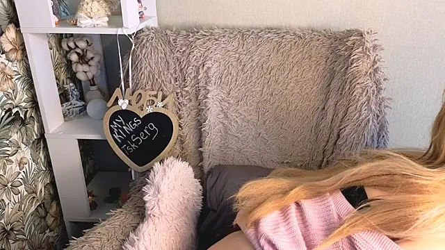 sarakaell webcam