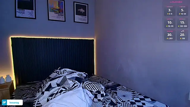 Leo_Savage_ webcam